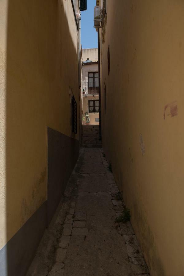 Qui Ed Ora,Guest House. Noto Exterior photo